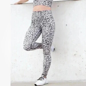 Balance collection leggings